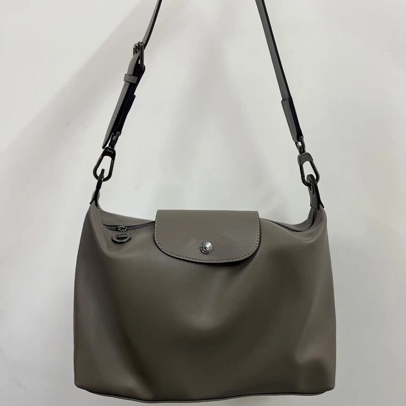 Free Chain Hobo Underarm Bag Dumpling Bag Cowhide Handbag Single Shoulder Crossbody Underarm Bag Large Capacity Genuine Leather Women's Bag Free Chain Hobo Underarm Bag Dumpling Bag Cowhide Handbag Single Shoulder Crossbody Underarm Bag Large Capacity Genuine Leather Women's Bag