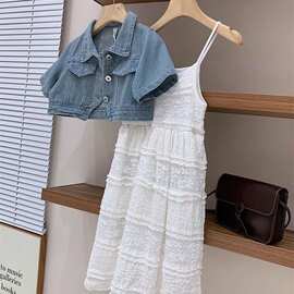 女童连衣裙夏中大童小众风泡泡袖短款牛仔坎肩上衣蕾