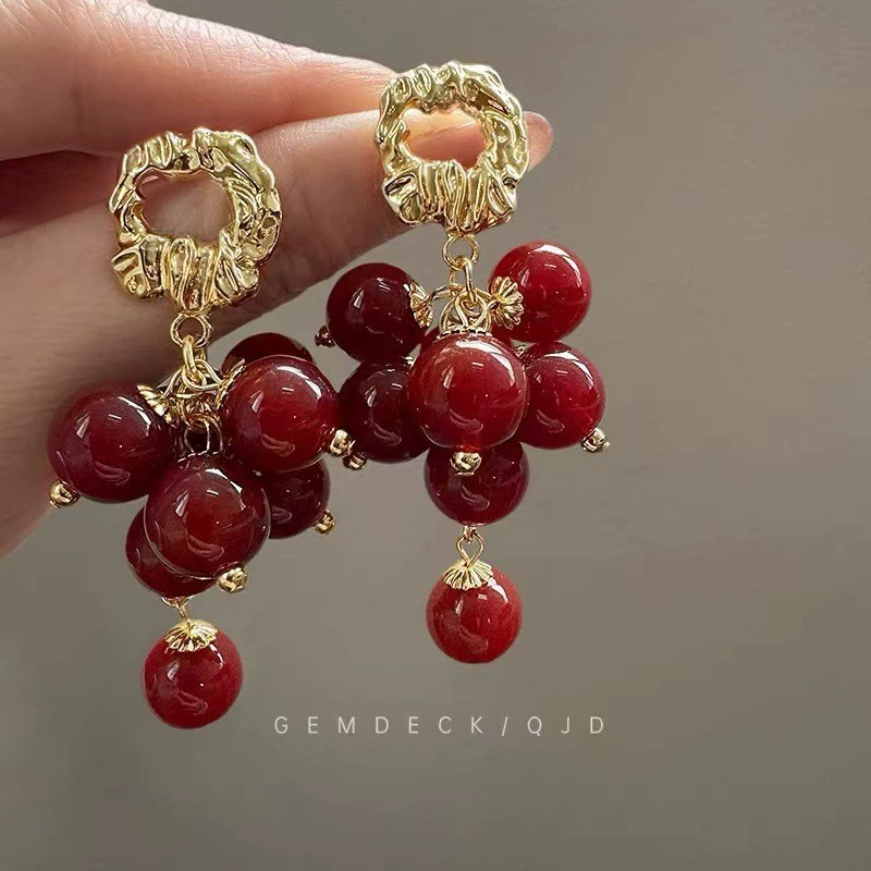 Серебряная игла, демисезонные маленькие дизайнерские праздничные серьги, 2025 год, тренд сезона