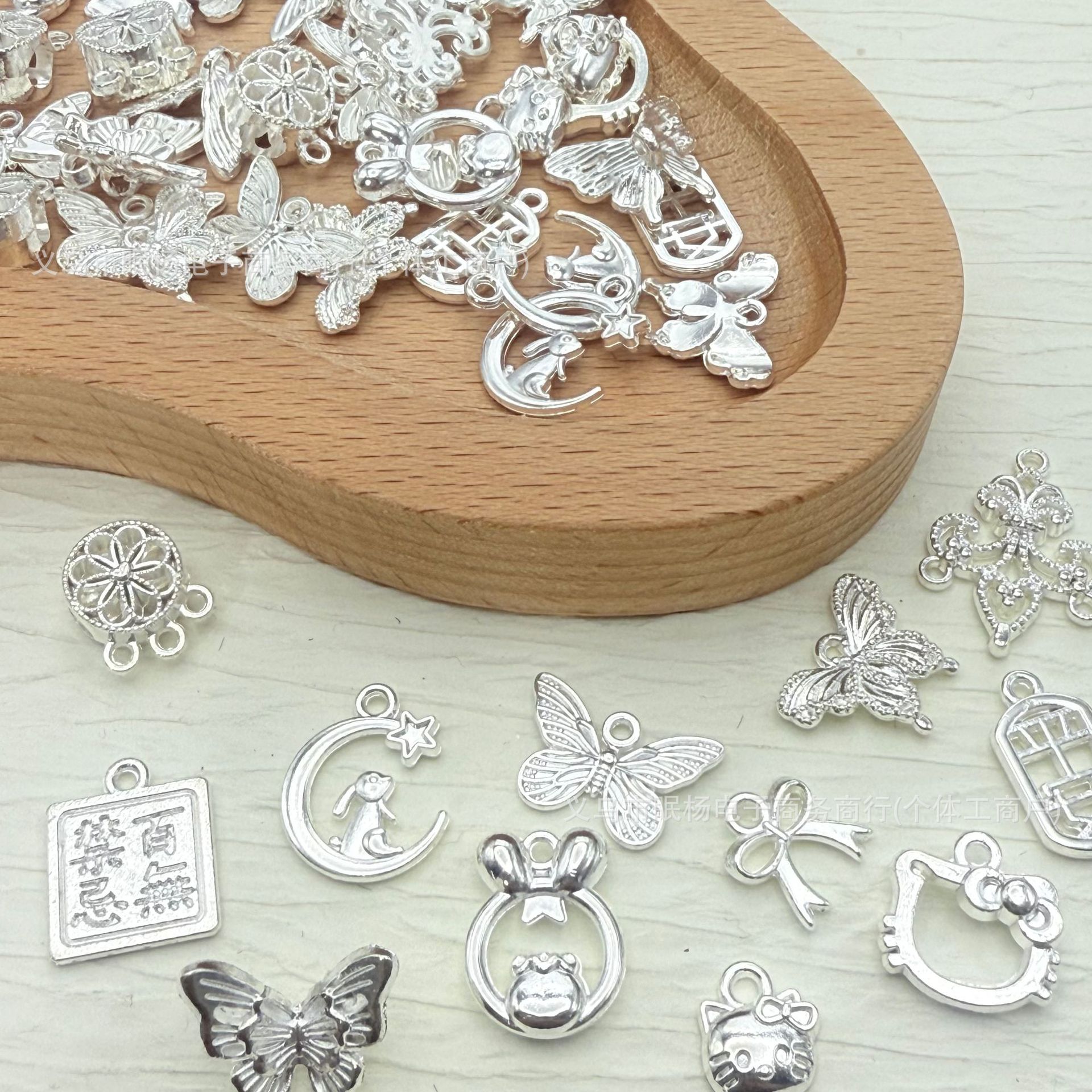 합금 전기 도금 실버 나비 토끼 태그 페르시 diy 액세서리 휴대 전화 체인 머리핀 가방 체인 의류 액세서리 재료