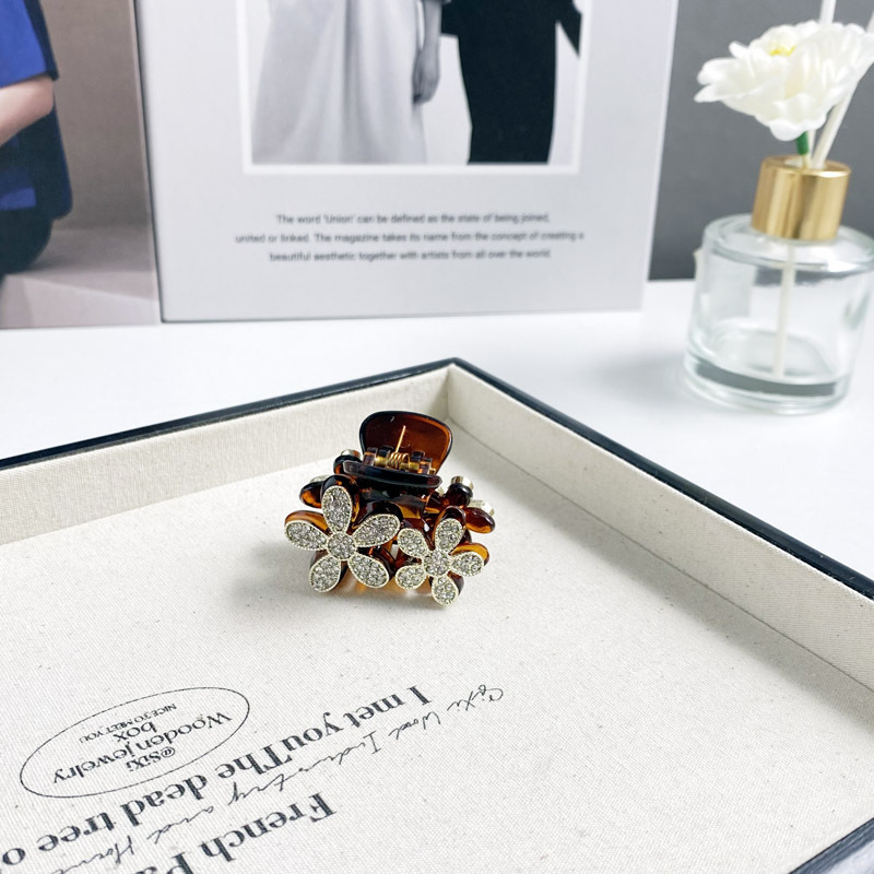 플라워 커피 + 화이트 라인스톤