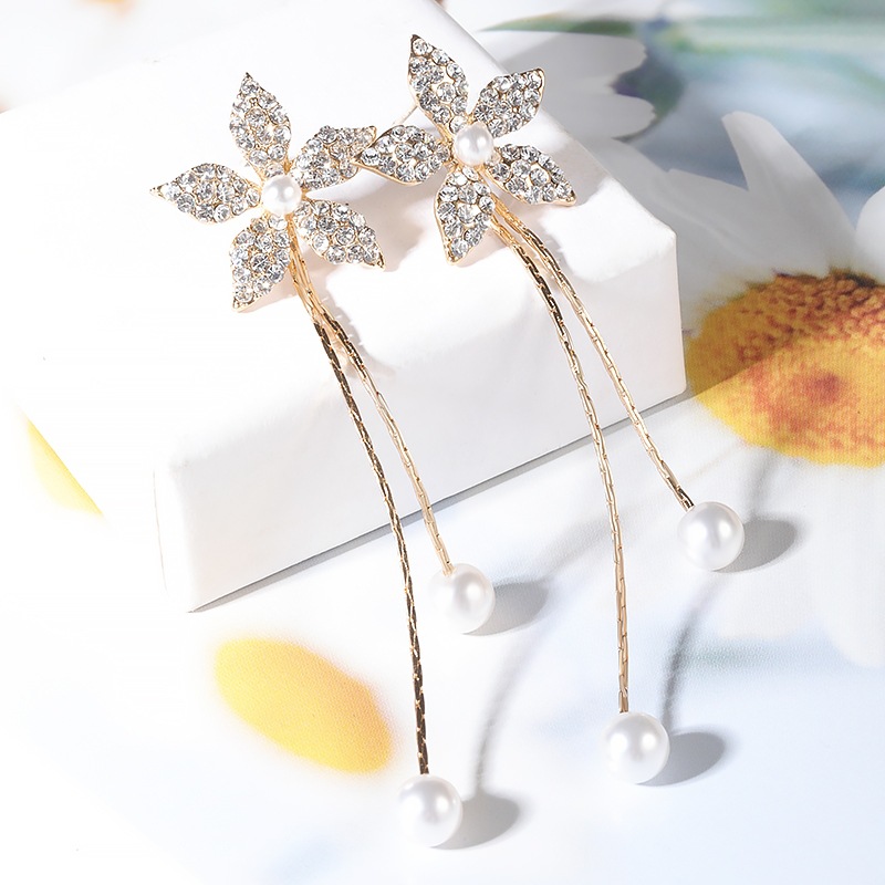 Fiveleaf flower pearl tassel petals sweet long rhinestone metal earringspicture5