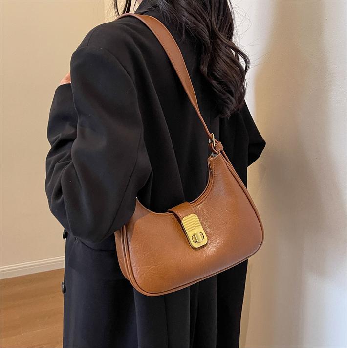 Avanzado sentido de la bolsa plegable mujer 2023 nuevo Otoño e Invierno moda axila bolsa nicho retro conmutación Joker bolsa