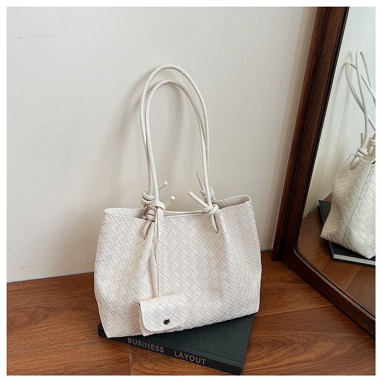2026 Spring New Diamond Quilted Woven Tote Bag For Women Fashion Versatile Commuter Luxury Shoulder Handbag - Thumbnail 8