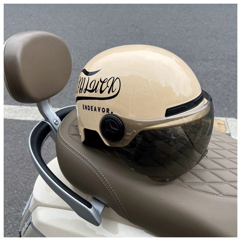 Trendy 3C certified electric vehicle helmet, motorcycle national standard four-season half helmet, summer sun protection universal helmet for men and women