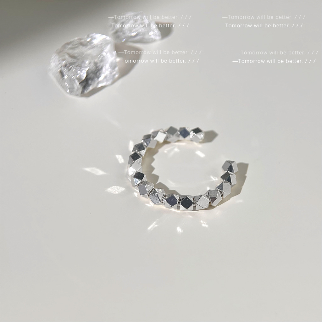 耳语6_0000s_0019_组 1 拷贝 19.jpg