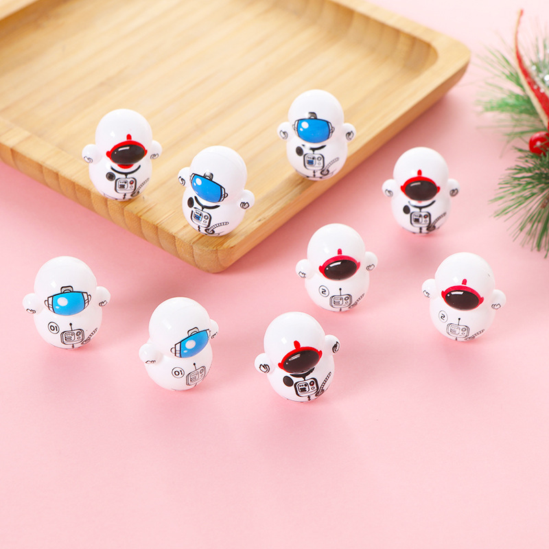 Mini de dibujos animados astronauta vaso de juguete de dibujos animados lindo decoración de los niños pequeño puesto de juguete pequeño regalo