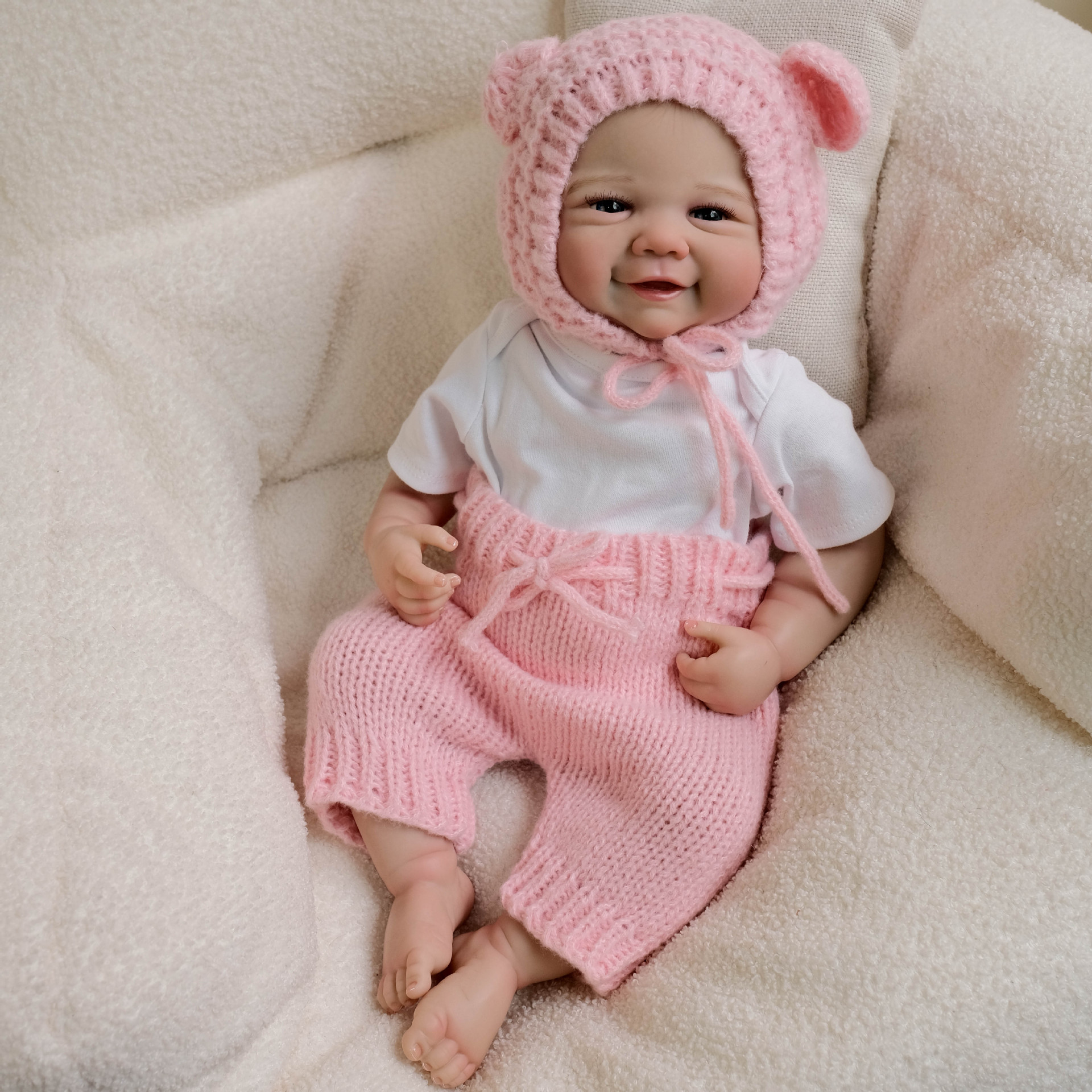 NPK 19 pulgadas rosa oso oreja gorra de lana muñeca de simulación vivienne regalo de vacaciones para niños