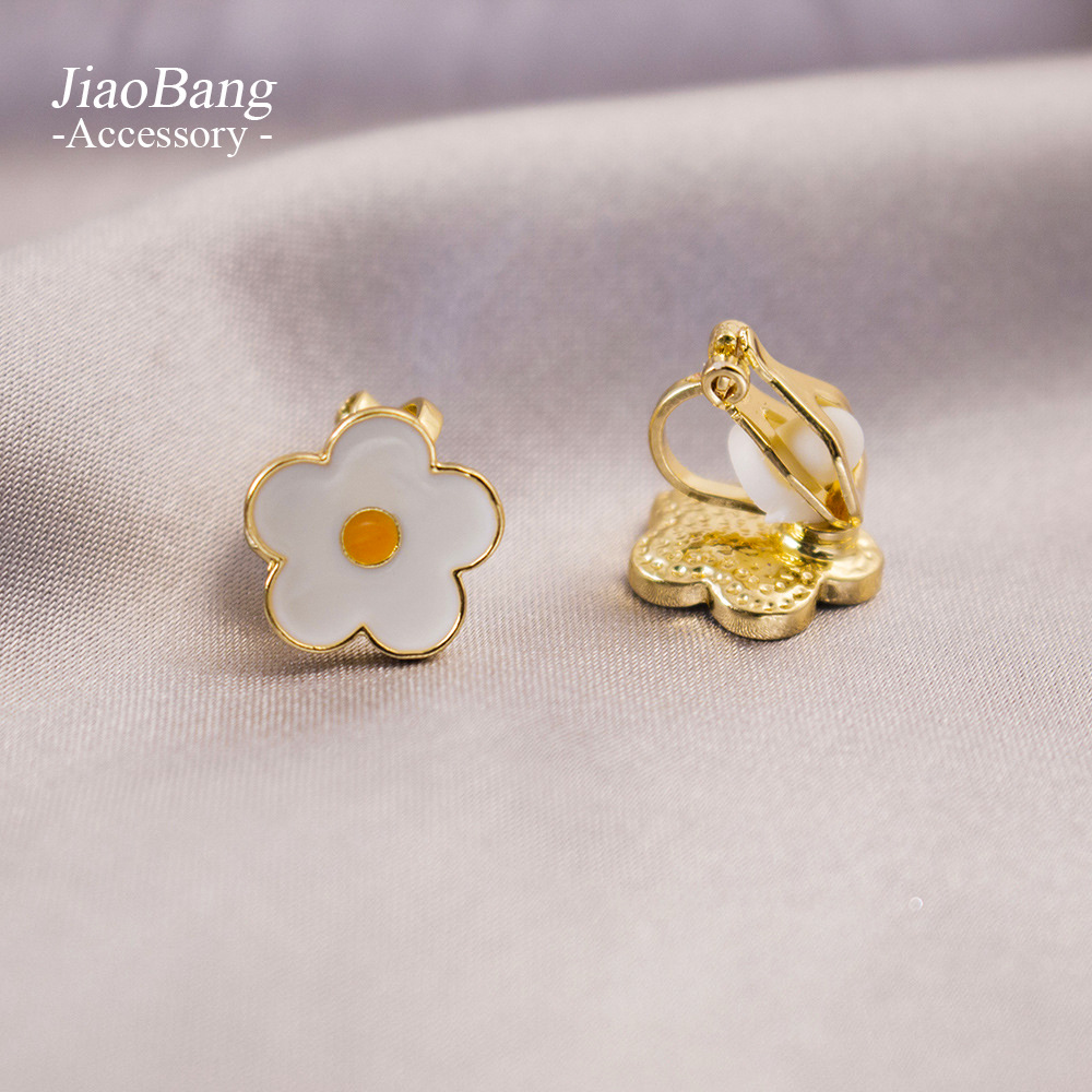 Pinzas para las orejas de flores vidriadas de estilo pastoral, sin agujeros para las orejas, sin dolor, temperamento fresco y diario, pinzas para las orejas triangulares, pendientes simples de nicho