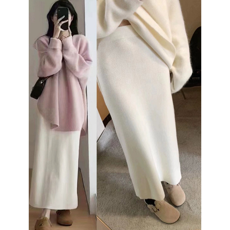 Long knitted demi-season fitted skirt