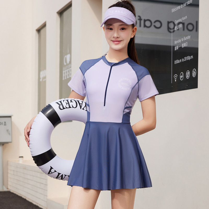 Teenage girls, middle and high school students, plus-size girls' conservative tummy-covering swimwear for hot spring training and sports