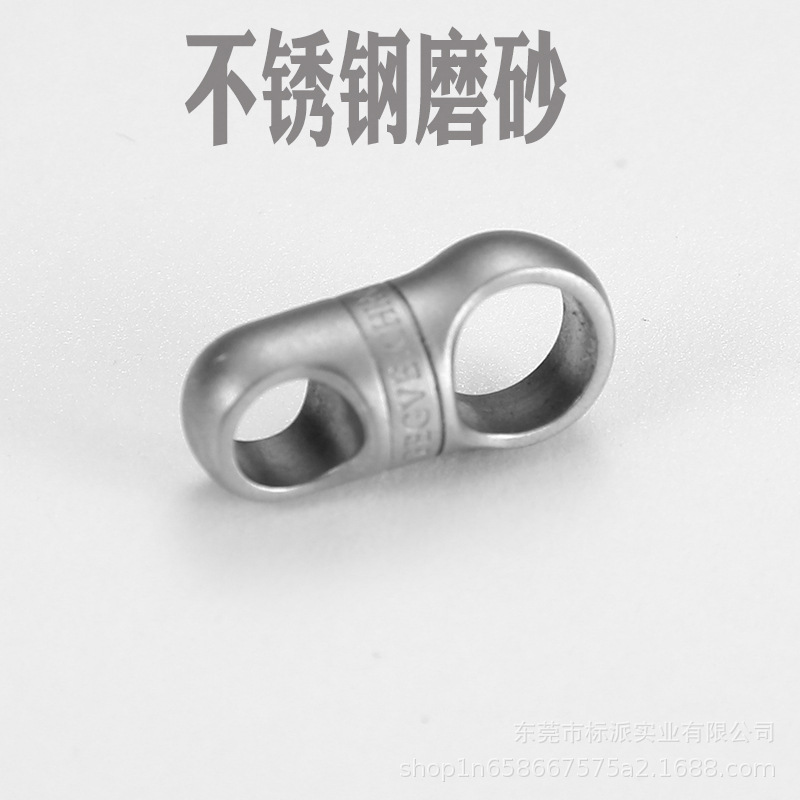 Aleación de titanio cápsula universal conjunta llavero accesorios titanio hebilla universal hecho a mano coche llavero rotación de 360 grados