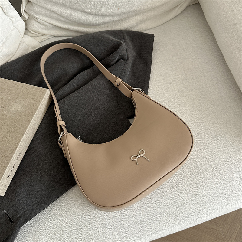 2024 nuevo este año bolsos populares de moda de mujer alta sensación de hombro bolso de brazo nicho de diseño bolso de bolso de bolso