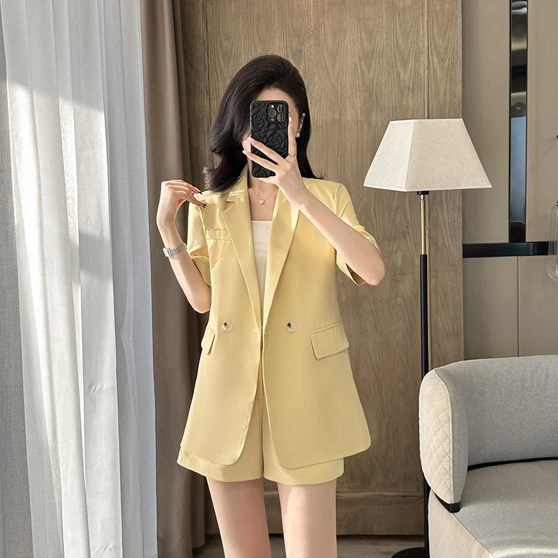 Yellow Short-sleeved Suit Jacket Women's Summer Thin 2025 New Style Small High-end Casual Suit Two-piece Set