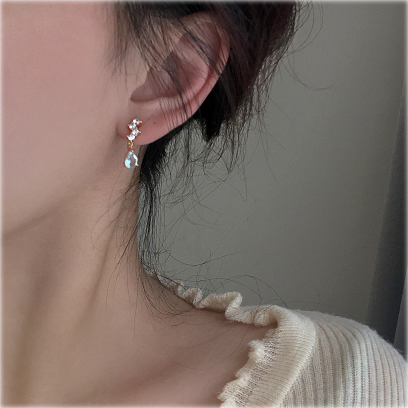 Water Droplets Pattern Women'S Gender 1 Pair Fairy Style Water Droplets Copper Plating Inlay Artificial Gemstones Drop Earrings