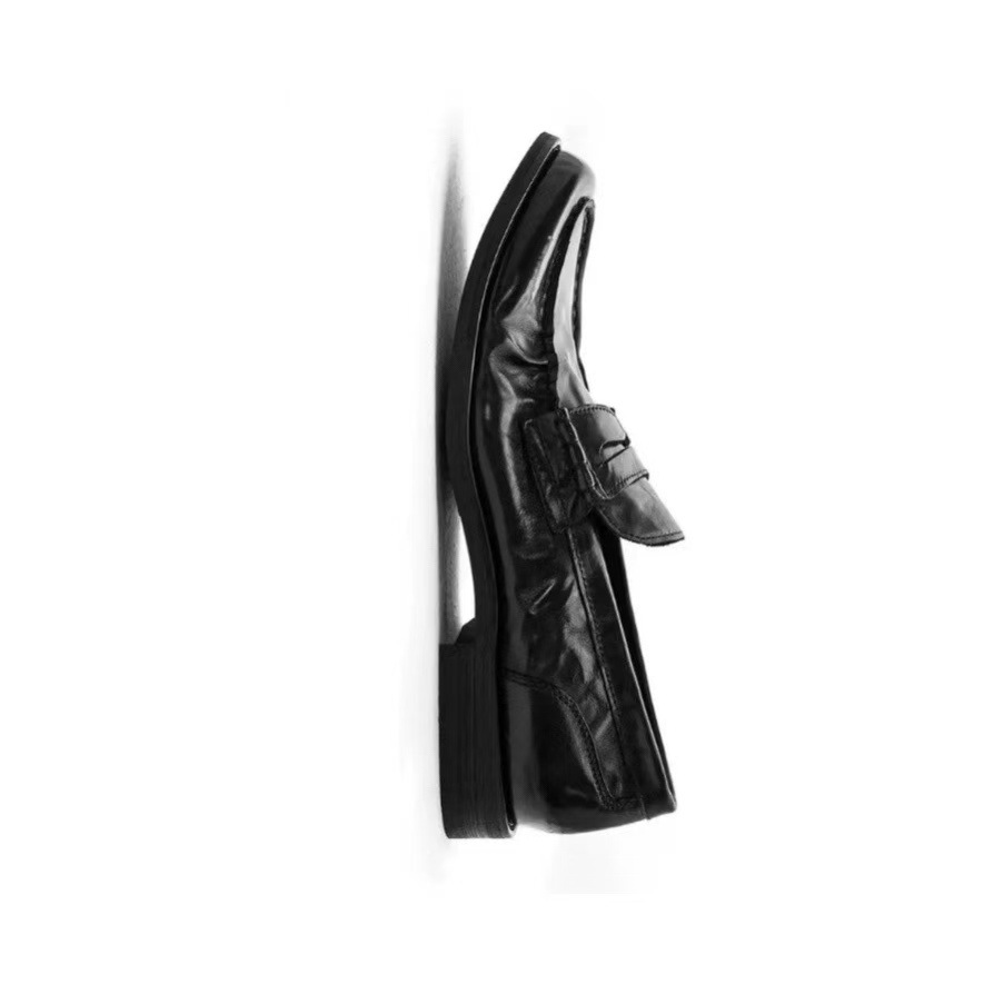 Breathable slip-ons