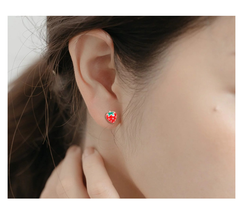 5g Weight 1 Pair 925 Sterling Silver Strawberry Ear Studs