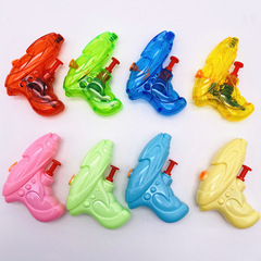 Beach drift water play toys water gun children mini gift toy gun two-yuan shop night market stall supply source