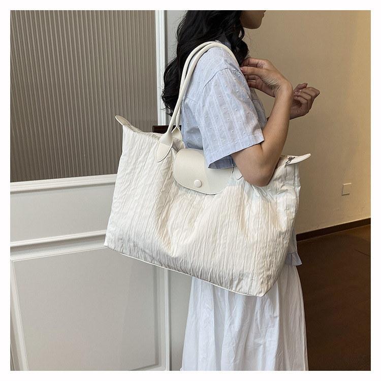 Wrinkled Nylon Handheld Travel Bag Women Large Capacity Single Shoulder Luggage Tote Lightweight Short Trip Business Trip Fitness Storage Bag