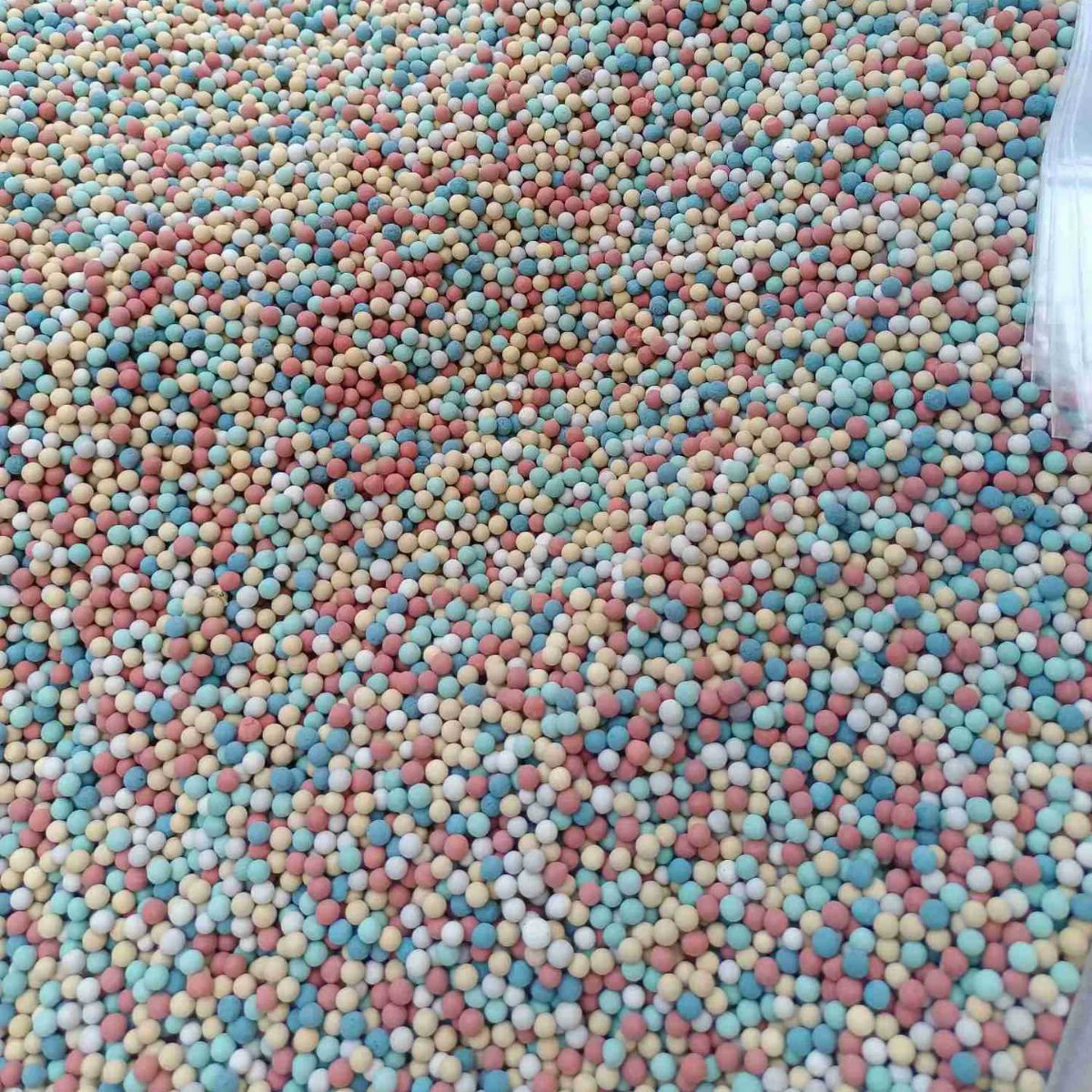 Компания Wenhao напрямую продает цветные керамические гранулы, керамические гранулы для цветов и рассады Comet