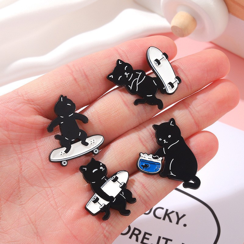 Style De Bande Dessinée Chat Alliage Vernis Au Four Broches display picture 10