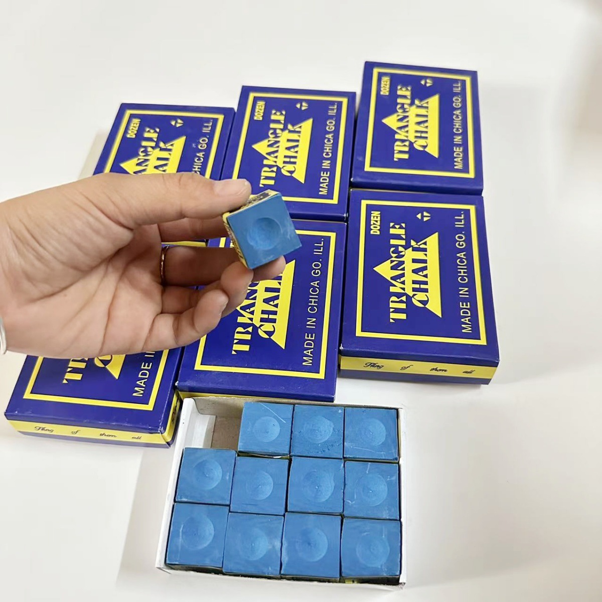 Triangular blue box 1 capsule