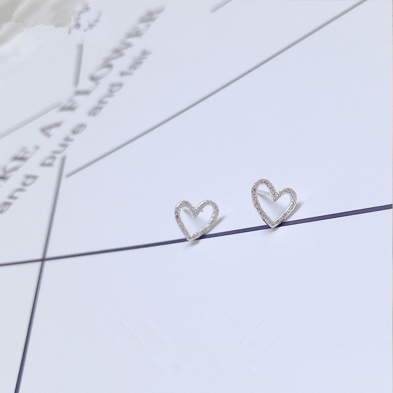 如业 Cute universal asymmetrical earrings, silver 999 sample, Japanese and Korean, simple and elegant design