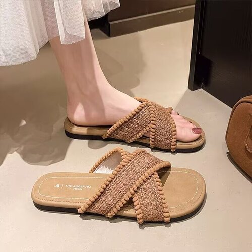 Flat anti-slip cross design ultra-cool summer sandals for women, outdoor wear, fashionable 2025 beach and sand shoes