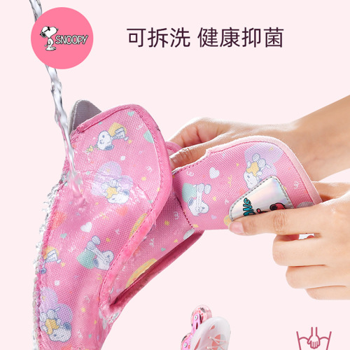 Wholesale Snoopy Roller Skates for Kids: Complete Set of Professional Ice Skates & Dry Land Roller Skates, Available in Unisex Designs with Illuminating Wheels