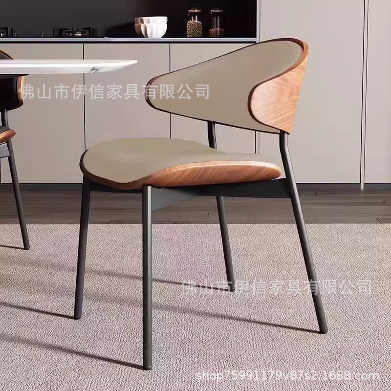 家庭用商業ブラックウォールナット無垢材ダイニングテーブルと椅子ホテルイタリアのシンプルなナッパレザーチェアイームズダイニングチェア|undefined