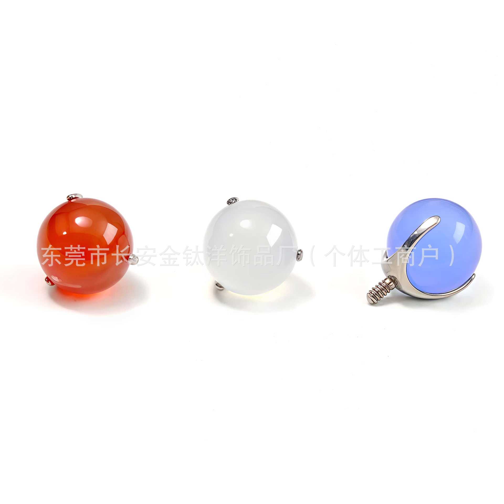 Pointed titanium steel lip stud product view