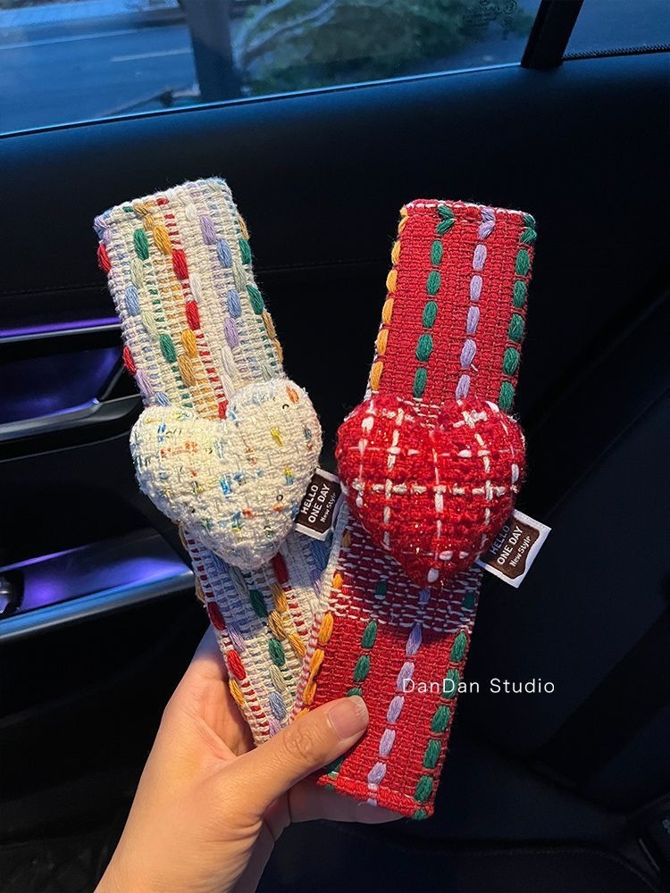 Car Seat Belt Shoulder Cover, Cute and High-End Female Car Decorative Protective Cover, Anti-Stranglehold Car Interior Accessories