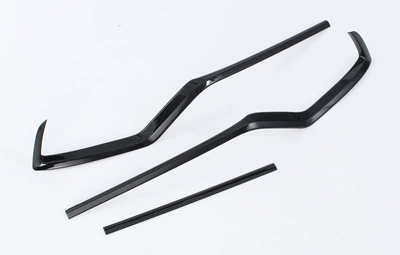 Road Ze LC300 modified car window: Şüşə kənarı xromları/moldingləri - rear-fog-lamp-trim-3-painted-black
