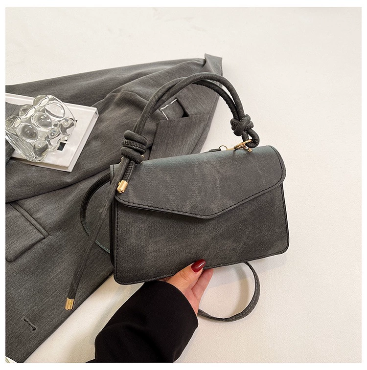 Shoulder bag retro matte small, one-shoulder city style, compact
