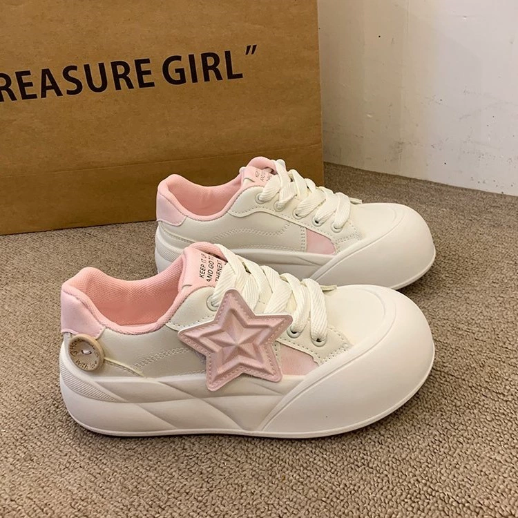 Приливная нишевые уродливые большие туфли маленькие белые туфли женские весенние 2025 новые дышащие толстые подошвы студенческие повседневные туфли