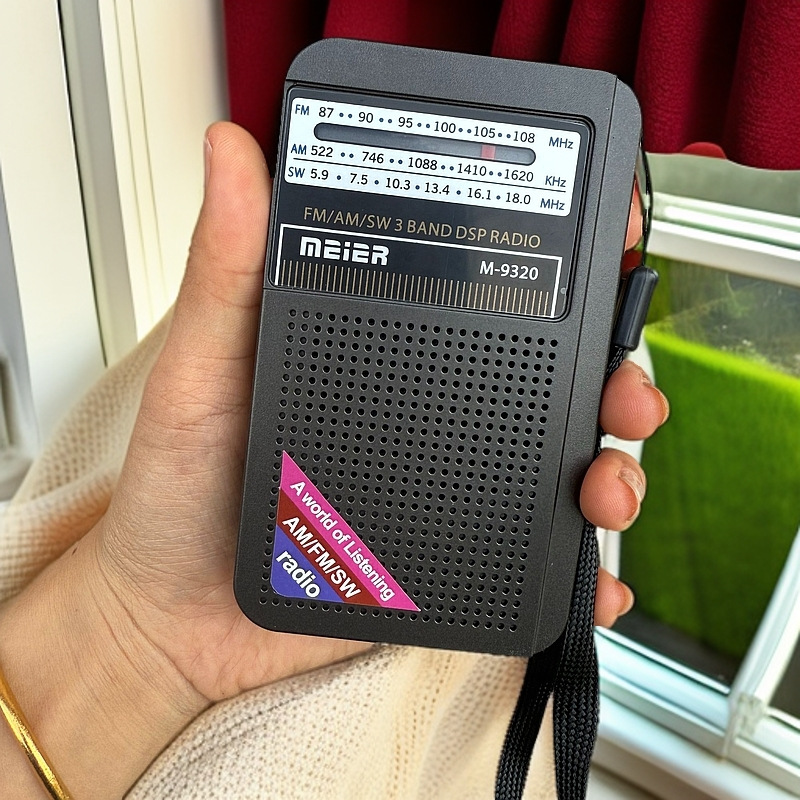 Transfronteriza venta caliente portátil FM radio FM radio multibanda carga FM mini pequeño receptor de radio