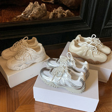 月牙底蕾丝珍珠休闲德训鞋女2025春季新款网面轻便阿甘运动鞋