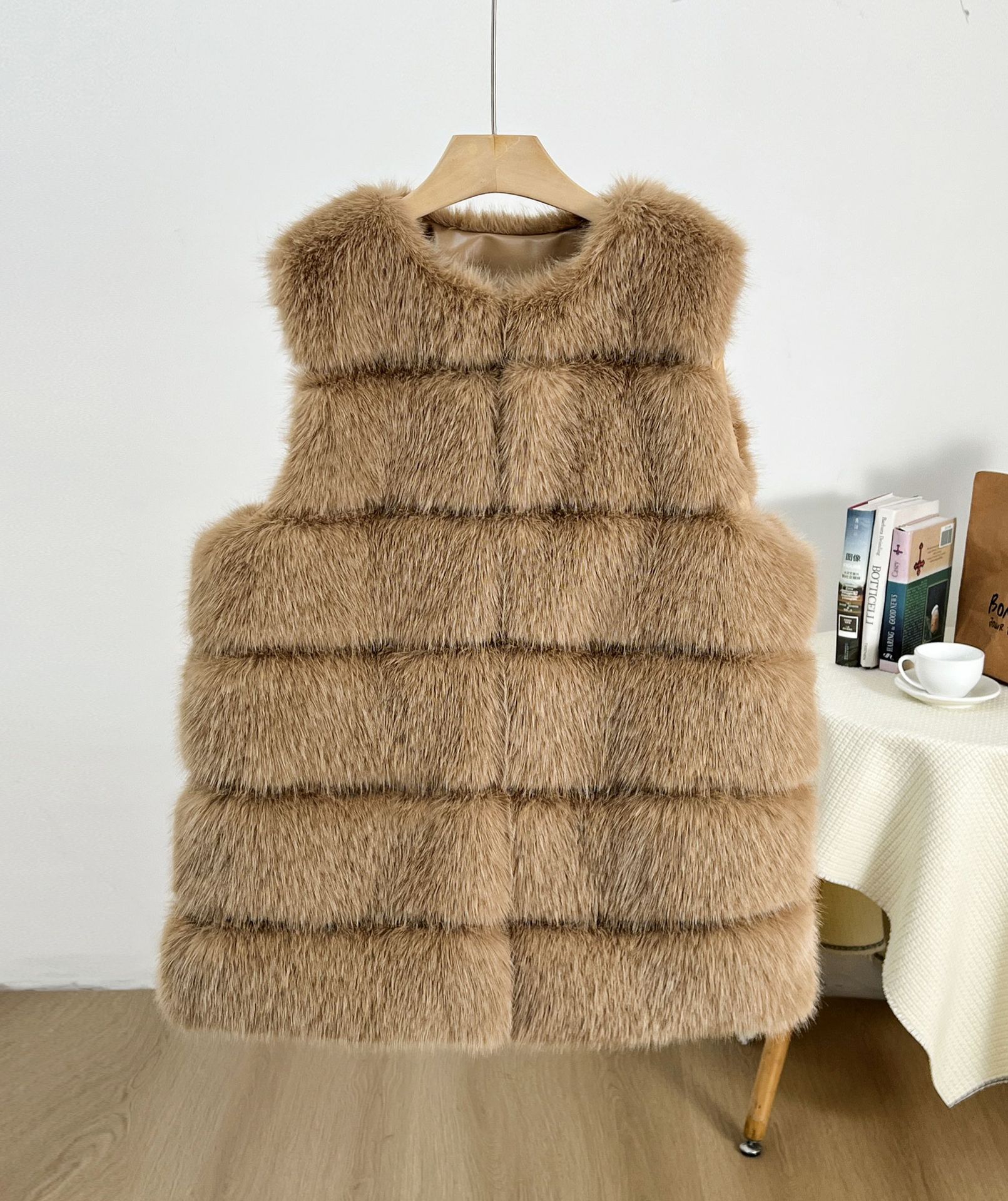 Clásico de seis puntas chaleco de conejo de pelo de zorro chaqueta larga al por mayor simple estilo exterior estilo