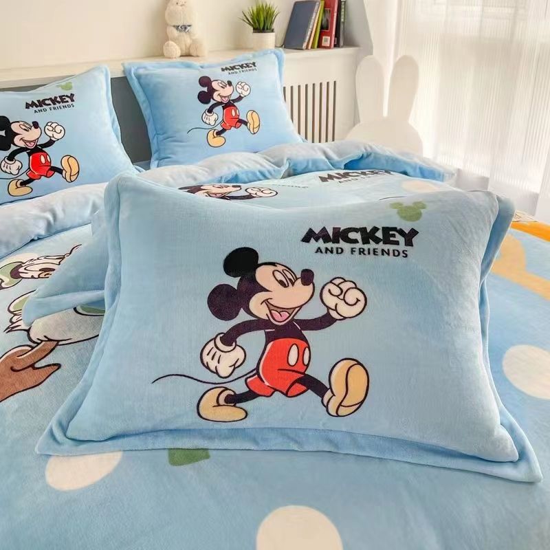 Hello kitty, Hello Kitty, warm pillowcase