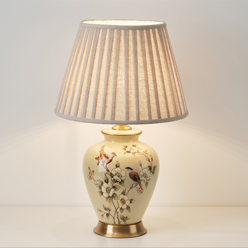 American-style Flower and Bird Ceramic Table Lamp Living Room Study Retro Corner Side Cabinet Creative Decorative Lamps Bedroom Bedside Lamps