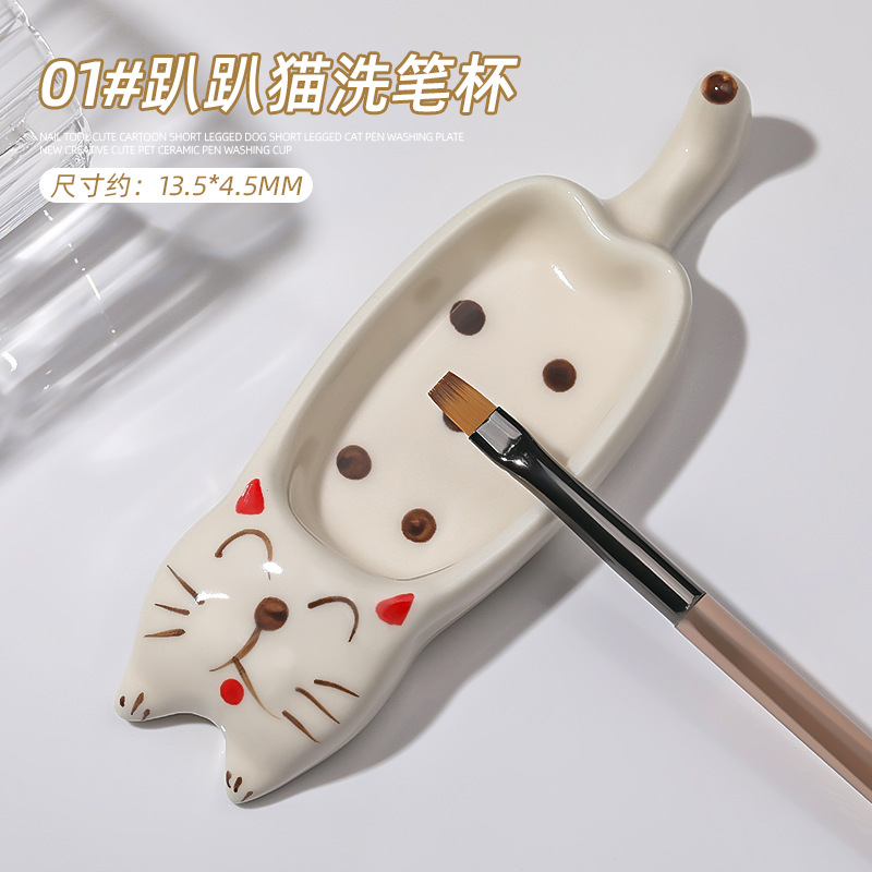 01 gato acostado