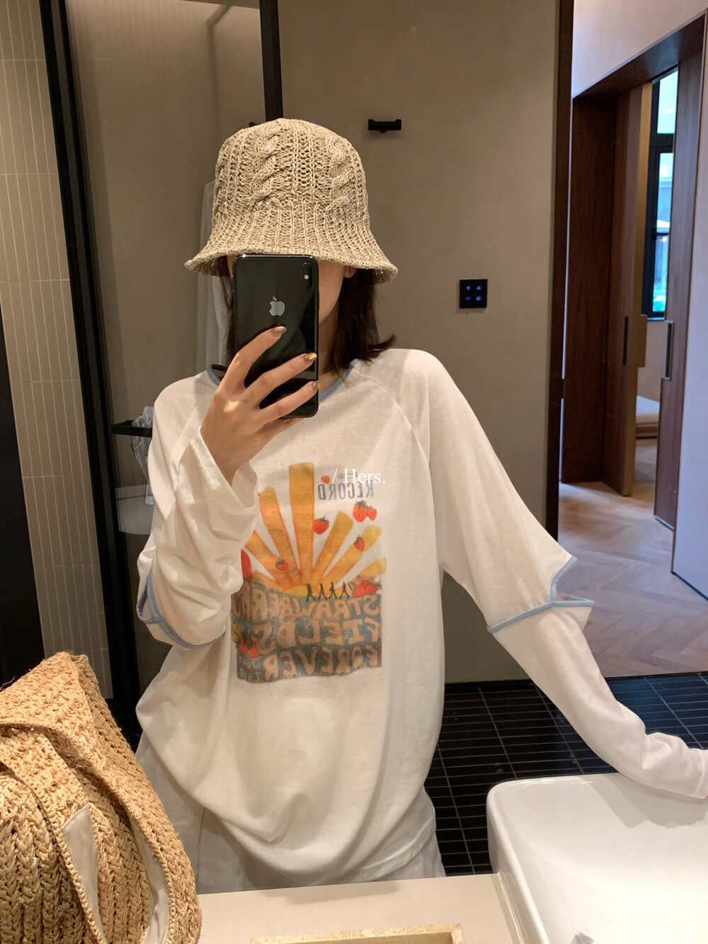 Áo thun nữ tay dài in họa tiết hoạt hình, chất liệu mỏng nhẹ, form rộng thoải mái — Xám tím, màu trắng chi tiết 28