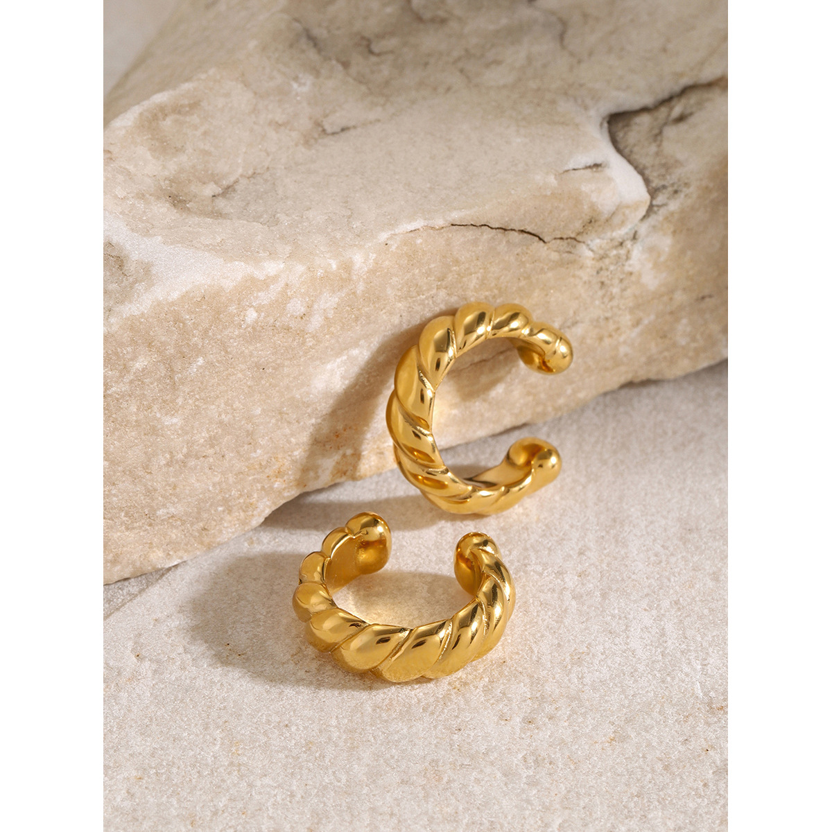 ins18k oro acero inoxidable auriculares de diseño único nicho de alta calidad rosca lisa auriculares de acero de titanio redondo