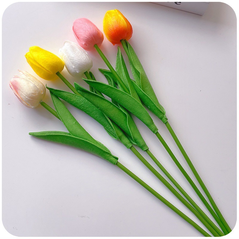 Flores florales Decoración de la sala de estar Decoración Decoración Ramo biónico Tulipán Flor seca de lujo ligero Flor falsa Decoración eterna