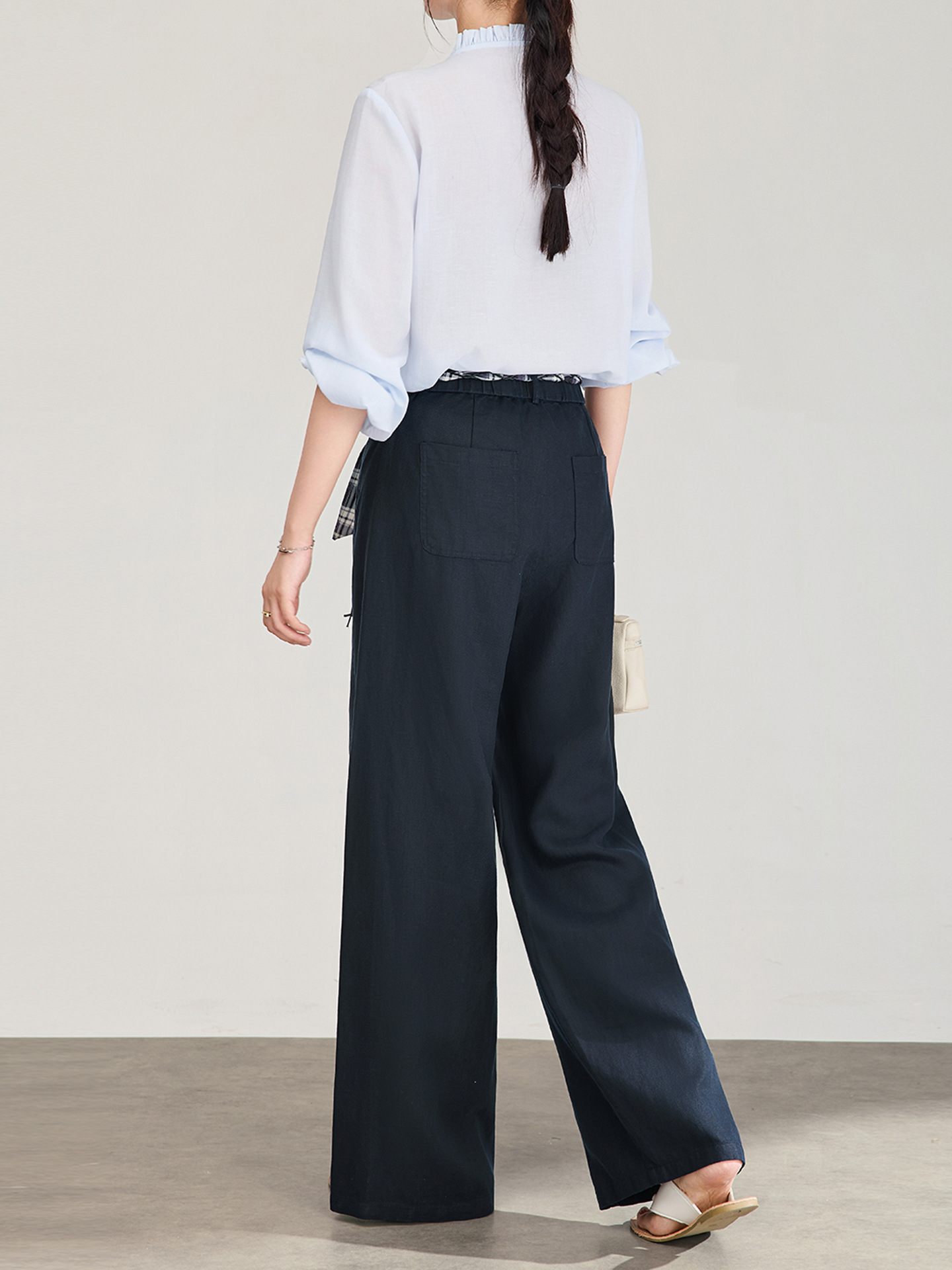 Quần culottes nữ ống rộng chất liệu linen phối dây rút cạp — màu sắc