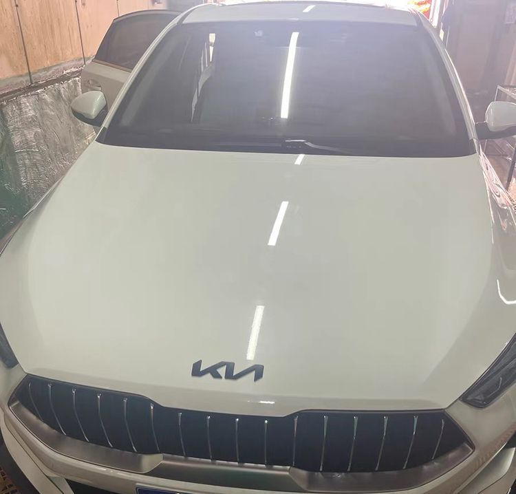 Suitable for Kia's new KN car logo metal sticker, modified black front and rear car logo decorative sticker, rear tail letter emblem