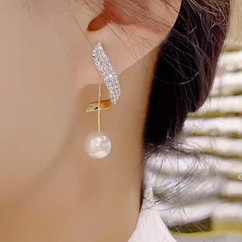 Holiday, Daily Occasion Alloy Material 1 Pair Simple Style Solid Color Inlay Alloy Zircon Drop Earrings