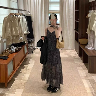 夏装新款韩系波点吊带连衣裙款显瘦领气质旅游度假风大摆长裙