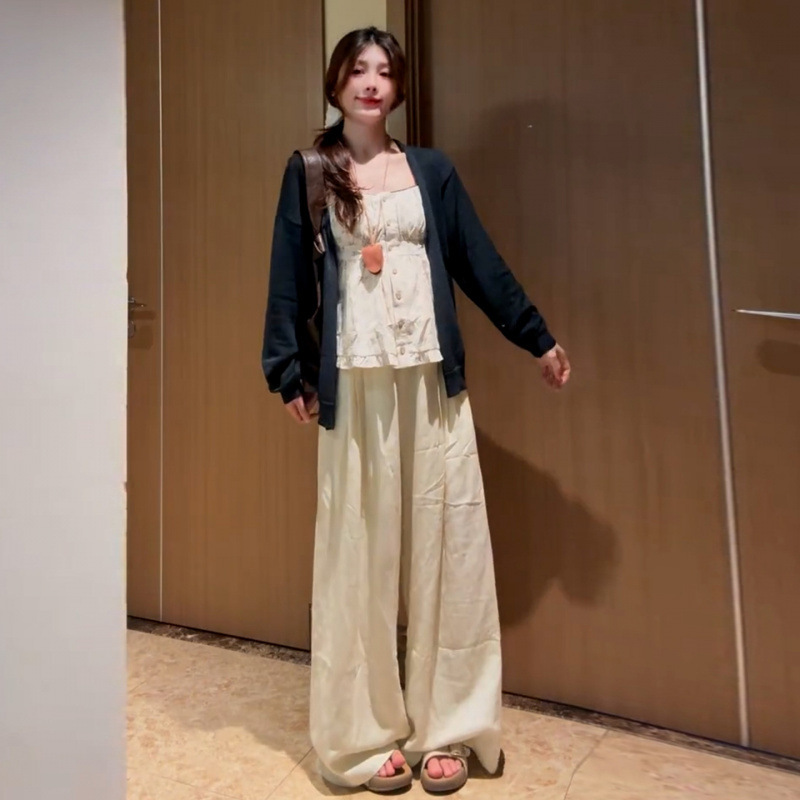 早秋韩系休闲穿搭一整套女夏季2025新款显瘦黑色开衫碎花吊带套装|undefined