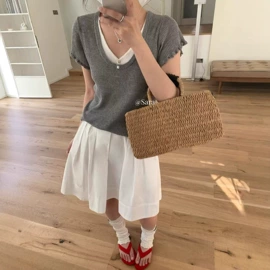 女式衬衫;连衣裙;女式针织衫